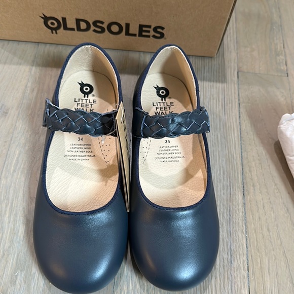 Old Soles Lady Plat Mary Janes Size 34 (2.5) - Picture 1 of 5